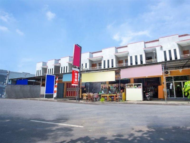Oyo 2873 格里亚安妮莎酒店 直葛 外观 照片